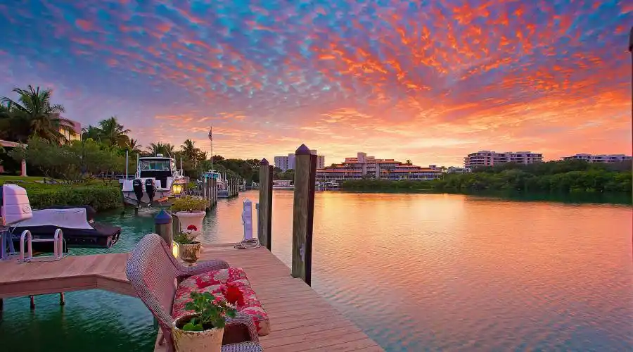 25 Lighthouse Point Drive,Longboat Key,Florida 34228,United States,4 Bedrooms Bedrooms,9 Rooms Rooms,6 BathroomsBathrooms,Residential,Lighthouse Point Drive,193089