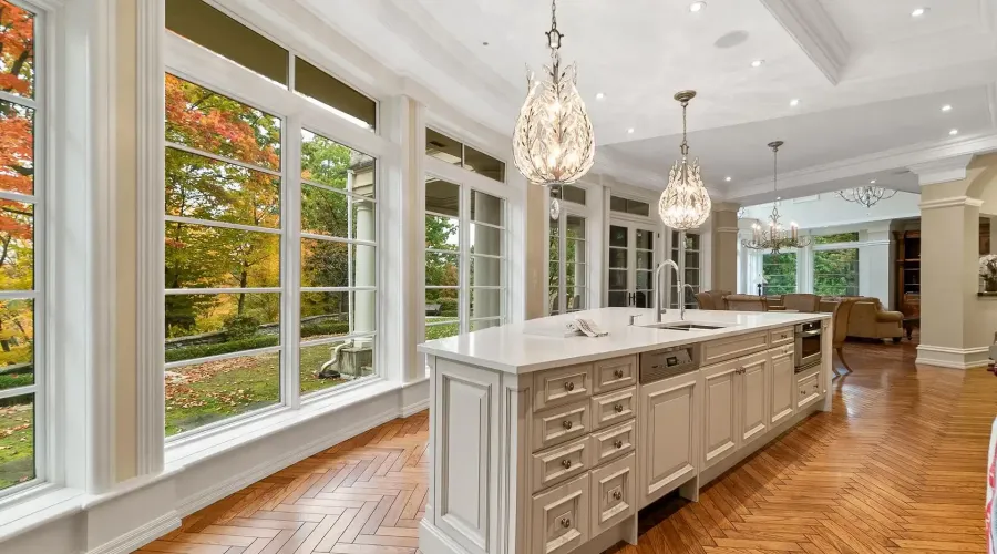 1343 Blythe Road, Mississauga, Ontario, L5H 2C2, Canada, 5 Bedrooms Bedrooms, ,10 BathroomsBathrooms,Residential,For Sale,1984533