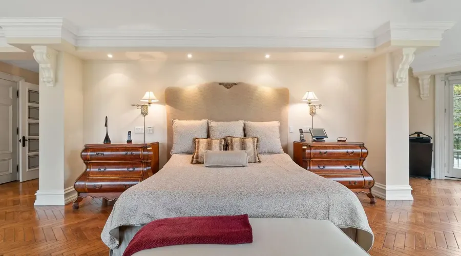 1343 Blythe Road, Mississauga, Ontario, L5H 2C2, Canada, 5 Bedrooms Bedrooms, ,10 BathroomsBathrooms,Residential,For Sale,1984533