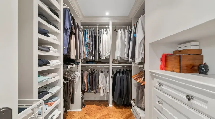 1343 Blythe Road, Mississauga, Ontario, L5H 2C2, Canada, 5 Bedrooms Bedrooms, ,10 BathroomsBathrooms,Residential,For Sale,1984533