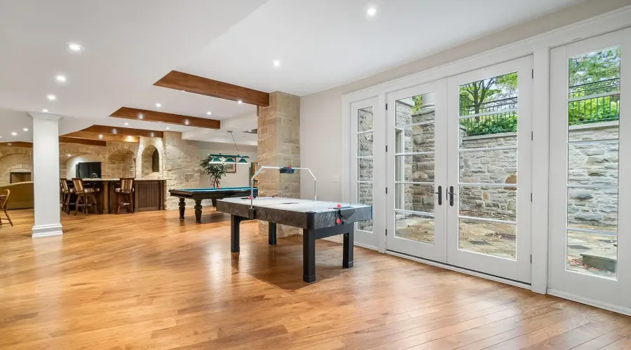 1343 Blythe Road, Mississauga, Ontario, L5H 2C2, Canada, 5 Bedrooms Bedrooms, ,10 BathroomsBathrooms,Residential,For Sale,1984533