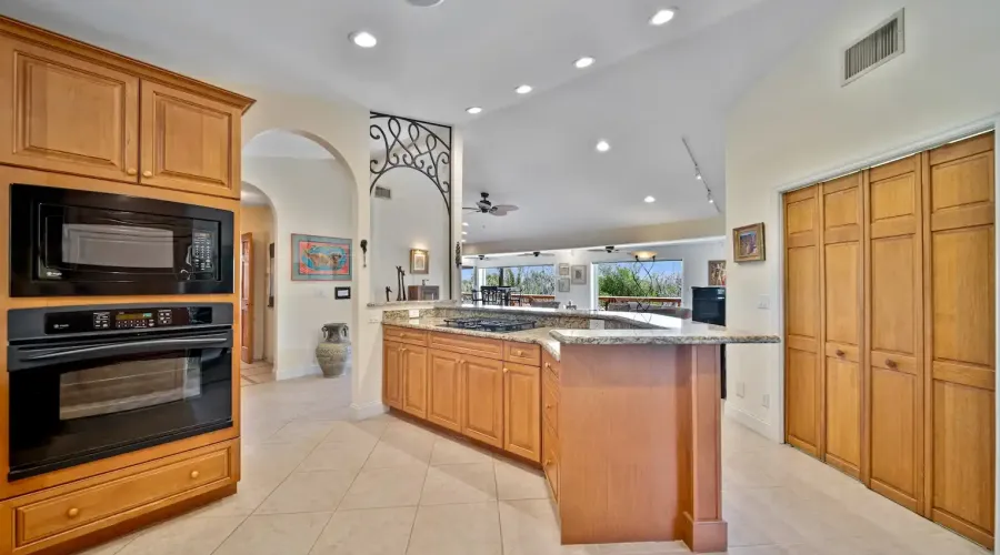 716 Rabbit Road, Sanibel, Florida, 33957, United States, 3 Bedrooms Bedrooms, 10 Rooms Rooms,2 BathroomsBathrooms,Residential,For Sale,Rabbit,1985888