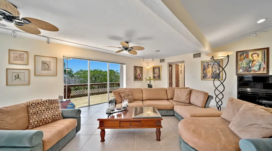 716 Rabbit Road, Sanibel, Florida, 33957, United States, 3 Bedrooms Bedrooms, 10 Rooms Rooms,2 BathroomsBathrooms,Residential,For Sale,Rabbit,1985888