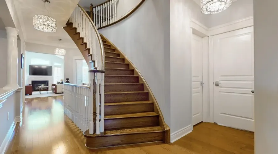 37 Tucker Crt, Aurora, Ontario, Canada, 3 Bedrooms Bedrooms, 8 Rooms Rooms,5 BathroomsBathrooms,Townhouse,For Sale,Tucker,1986923