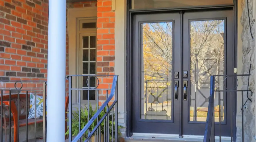 37 Tucker Crt, Aurora, Ontario, Canada, 3 Bedrooms Bedrooms, 8 Rooms Rooms,5 BathroomsBathrooms,Townhouse,For Sale,Tucker,1986923