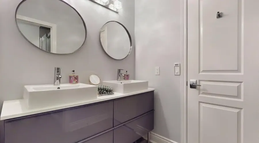 37 Tucker Crt, Aurora, Ontario, Canada, 3 Bedrooms Bedrooms, 8 Rooms Rooms,5 BathroomsBathrooms,Townhouse,For Sale,Tucker,1986923