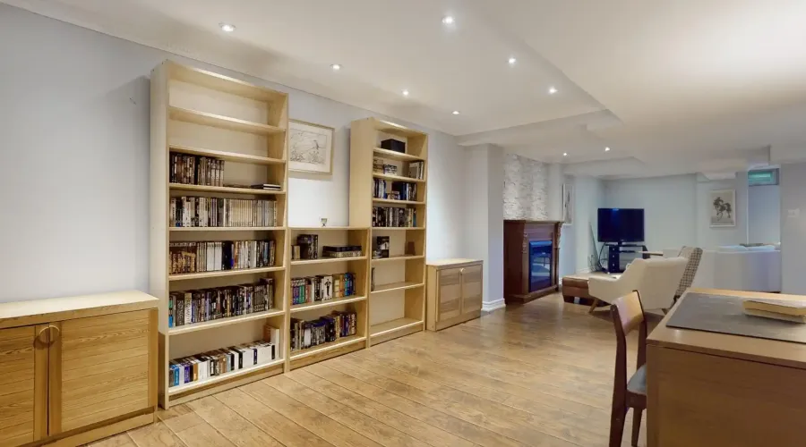 37 Tucker Crt, Aurora, Ontario, Canada, 3 Bedrooms Bedrooms, 8 Rooms Rooms,5 BathroomsBathrooms,Townhouse,For Sale,Tucker,1986923