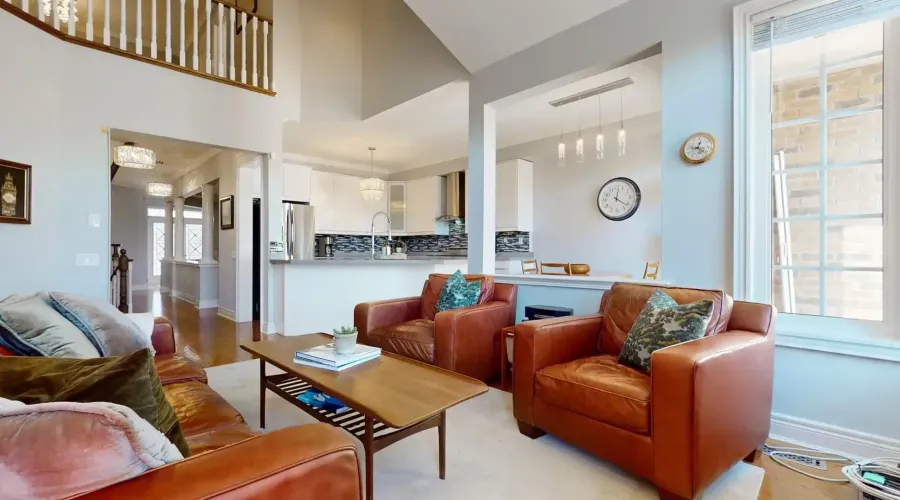 37 Tucker Crt, Aurora, Ontario, Canada, 3 Bedrooms Bedrooms, 8 Rooms Rooms,5 BathroomsBathrooms,Townhouse,For Sale,Tucker,1986923