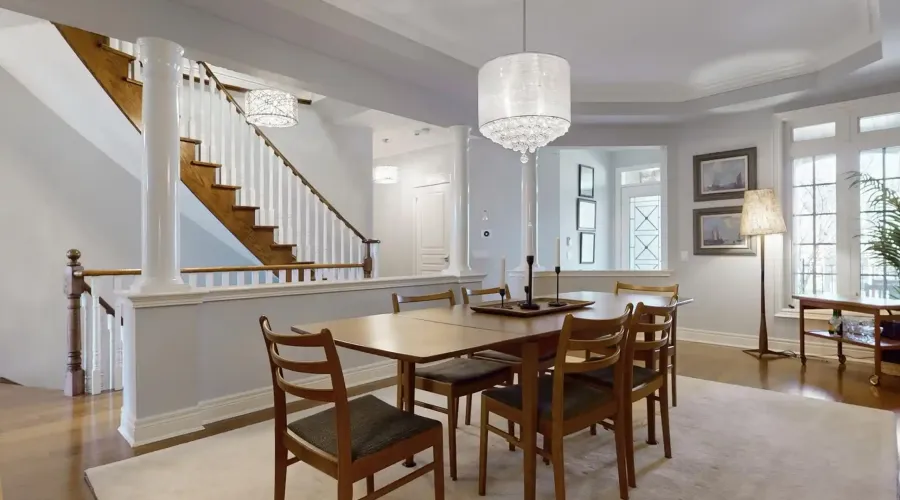 37 Tucker Crt, Aurora, Ontario, Canada, 3 Bedrooms Bedrooms, 8 Rooms Rooms,5 BathroomsBathrooms,Townhouse,For Sale,Tucker,1986923