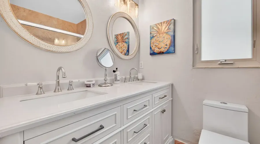 3311 Twin Lakes Lane, Sanibel, Florida, 33957, United States, 3 Bedrooms Bedrooms, 9 Rooms Rooms,3 BathroomsBathrooms,Residential,For Sale,Twin Lakes,1987276