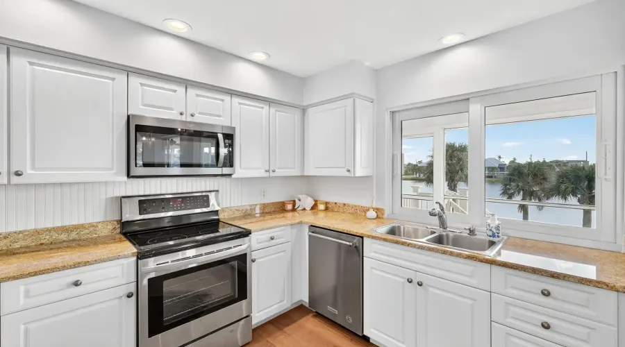 3311 Twin Lakes Lane, Sanibel, Florida, 33957, United States, 3 Bedrooms Bedrooms, 9 Rooms Rooms,3 BathroomsBathrooms,Residential,For Sale,Twin Lakes,1987276