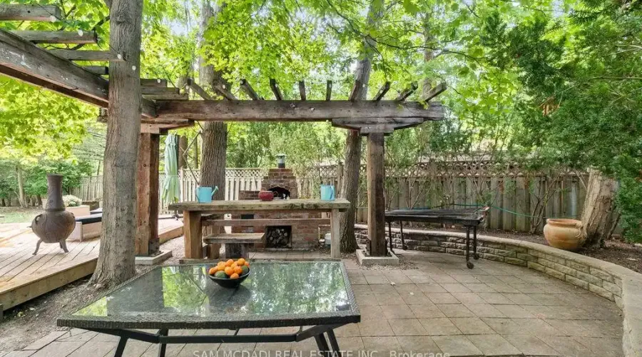 988 Tennyson Avenue, Mississauga, Ontario, L5H 2Z1, Canada, 4 Bedrooms Bedrooms, ,5 BathroomsBathrooms,Residential,For Sale,988 Tennyson Avenue,1988793