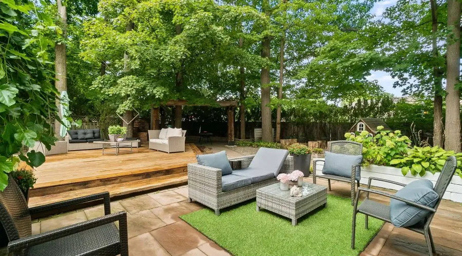 988 Tennyson Avenue, Mississauga, Ontario, L5H 2Z1, Canada, 4 Bedrooms Bedrooms, ,5 BathroomsBathrooms,Residential,For Sale,988 Tennyson Avenue,1988793