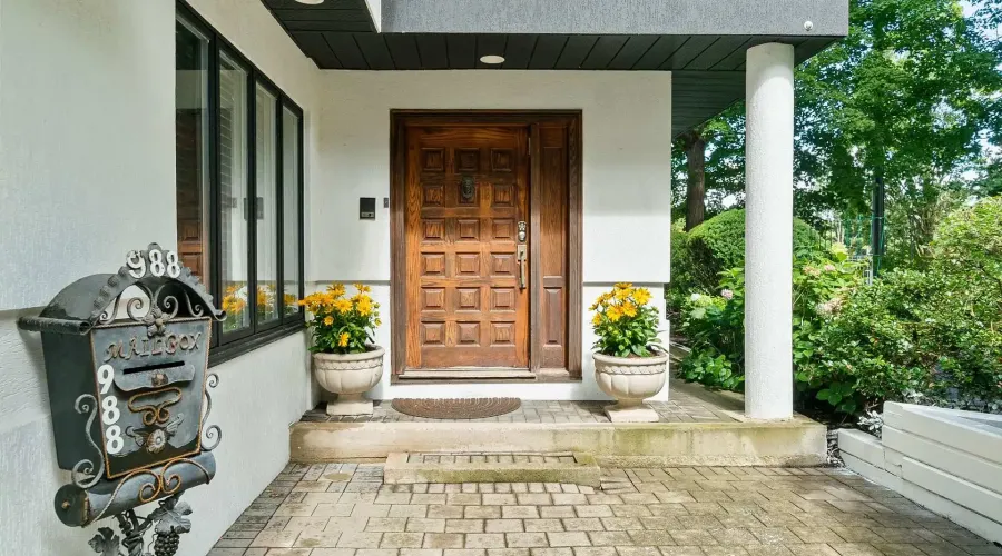 988 Tennyson Avenue, Mississauga, Ontario, L5H 2Z1, Canada, 4 Bedrooms Bedrooms, ,5 BathroomsBathrooms,Residential,For Sale,988 Tennyson Avenue,1988793