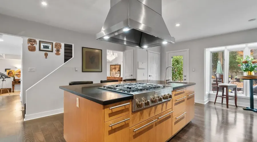 988 Tennyson Avenue, Mississauga, Ontario, L5H 2Z1, Canada, 4 Bedrooms Bedrooms, ,5 BathroomsBathrooms,Residential,For Sale,988 Tennyson Avenue,1988793