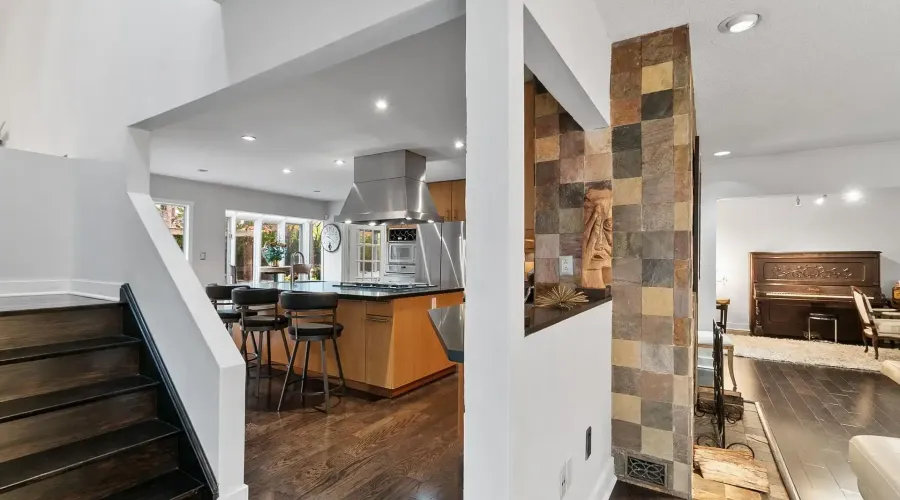 988 Tennyson Avenue, Mississauga, Ontario, L5H 2Z1, Canada, 4 Bedrooms Bedrooms, ,5 BathroomsBathrooms,Residential,For Sale,988 Tennyson Avenue,1988793