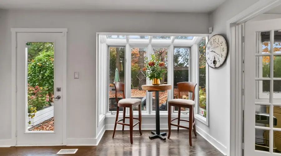 988 Tennyson Avenue, Mississauga, Ontario, L5H 2Z1, Canada, 4 Bedrooms Bedrooms, ,5 BathroomsBathrooms,Residential,For Sale,988 Tennyson Avenue,1988793