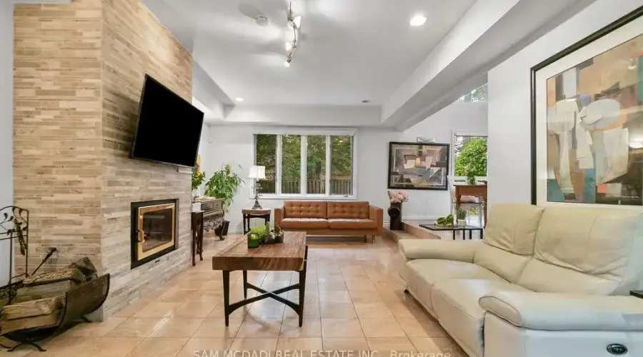 988 Tennyson Avenue, Mississauga, Ontario, L5H 2Z1, Canada, 4 Bedrooms Bedrooms, ,5 BathroomsBathrooms,Residential,For Sale,988 Tennyson Avenue,1988793