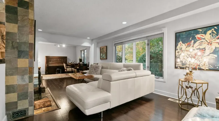 988 Tennyson Avenue, Mississauga, Ontario, L5H 2Z1, Canada, 4 Bedrooms Bedrooms, ,5 BathroomsBathrooms,Residential,For Sale,988 Tennyson Avenue,1988793