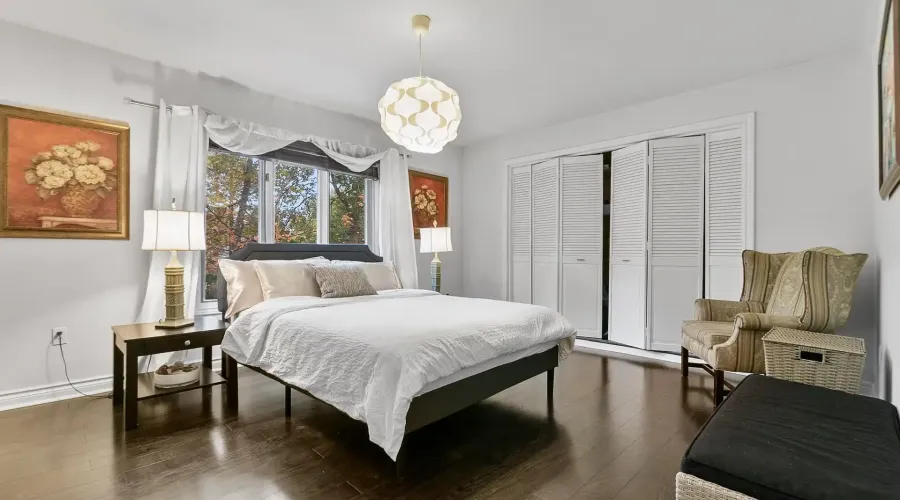 988 Tennyson Avenue, Mississauga, Ontario, L5H 2Z1, Canada, 4 Bedrooms Bedrooms, ,5 BathroomsBathrooms,Residential,For Sale,988 Tennyson Avenue,1988793