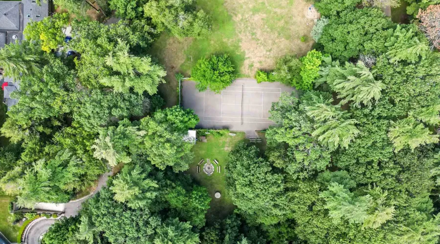 988 Tennyson Avenue, Mississauga, Ontario, L5H 2Z1, Canada, 4 Bedrooms Bedrooms, ,5 BathroomsBathrooms,Residential,For Sale,988 Tennyson Avenue,1988793