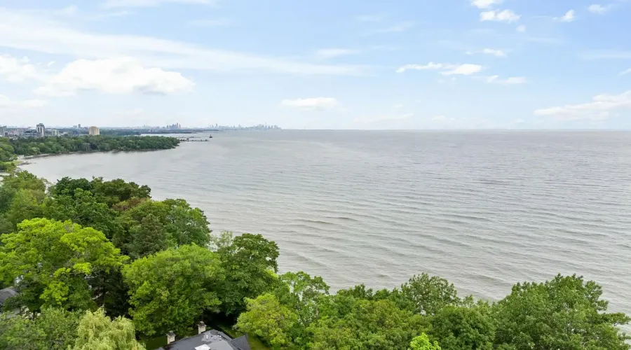 988 Tennyson Avenue, Mississauga, Ontario, L5H 2Z1, Canada, 4 Bedrooms Bedrooms, ,5 BathroomsBathrooms,Residential,For Sale,988 Tennyson Avenue,1988793