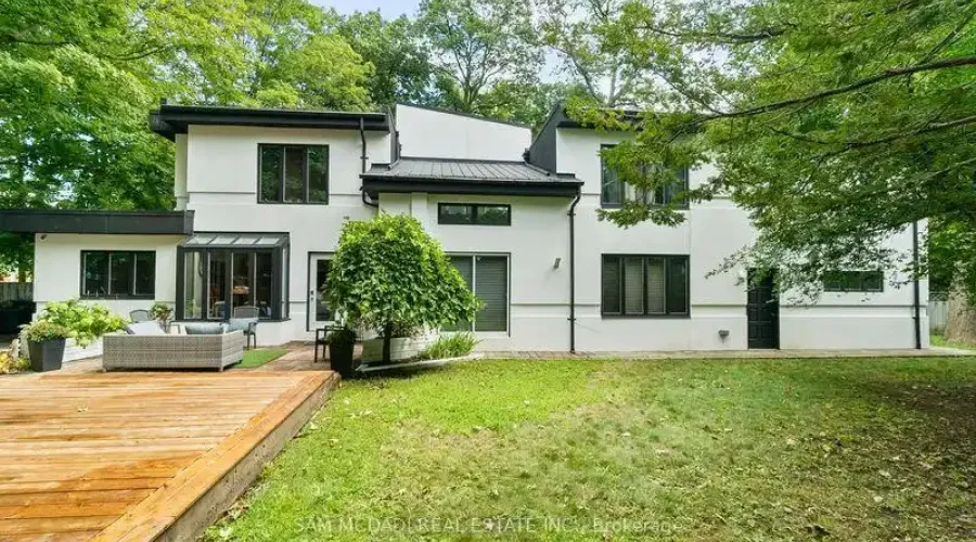 988 Tennyson Avenue, Mississauga, Ontario, L5H 2Z1, Canada, 4 Bedrooms Bedrooms, ,5 BathroomsBathrooms,Residential,For Sale,988 Tennyson Avenue,1988793