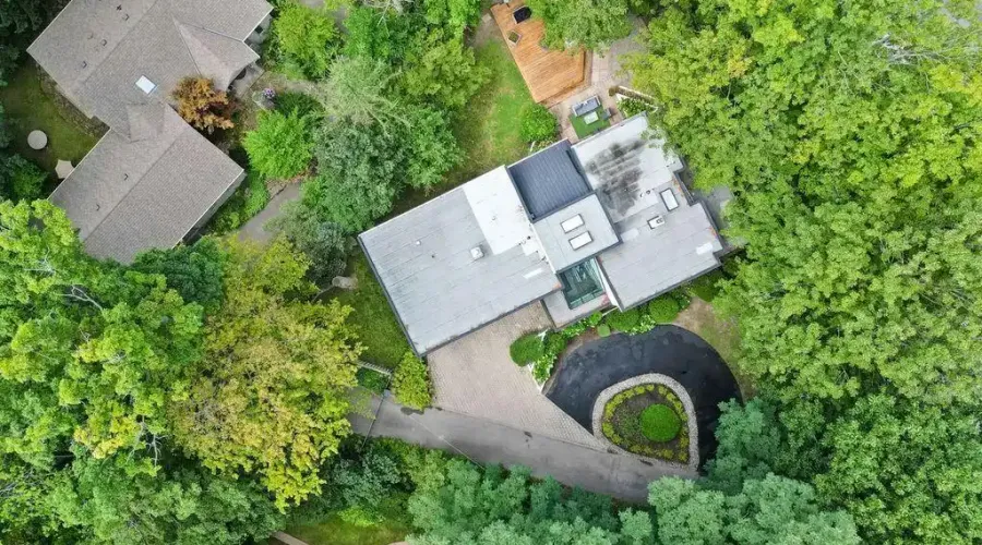 988 Tennyson Avenue, Mississauga, Ontario, L5H 2Z1, Canada, 4 Bedrooms Bedrooms, ,5 BathroomsBathrooms,Residential,For Sale,988 Tennyson Avenue,1988793