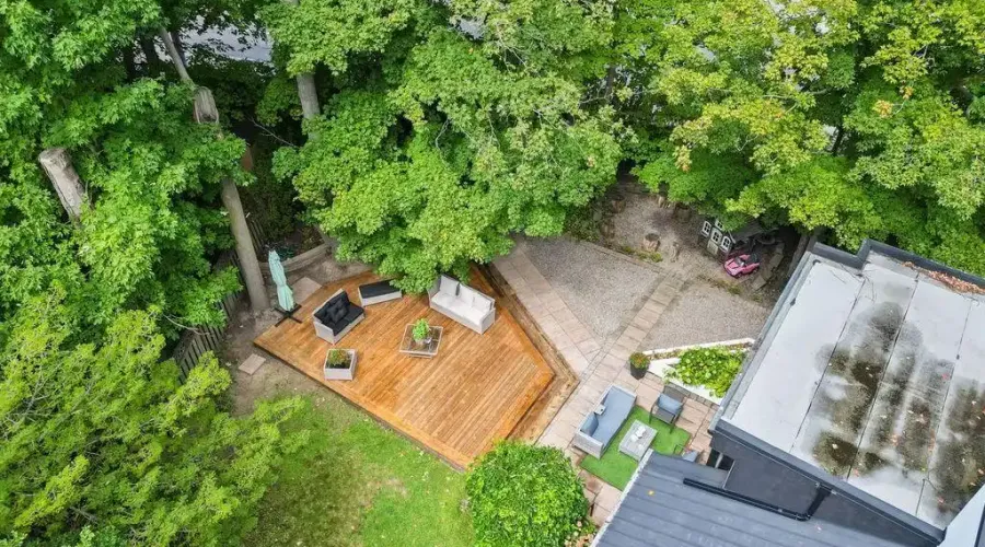 988 Tennyson Avenue, Mississauga, Ontario, L5H 2Z1, Canada, 4 Bedrooms Bedrooms, ,5 BathroomsBathrooms,Residential,For Sale,988 Tennyson Avenue,1988793