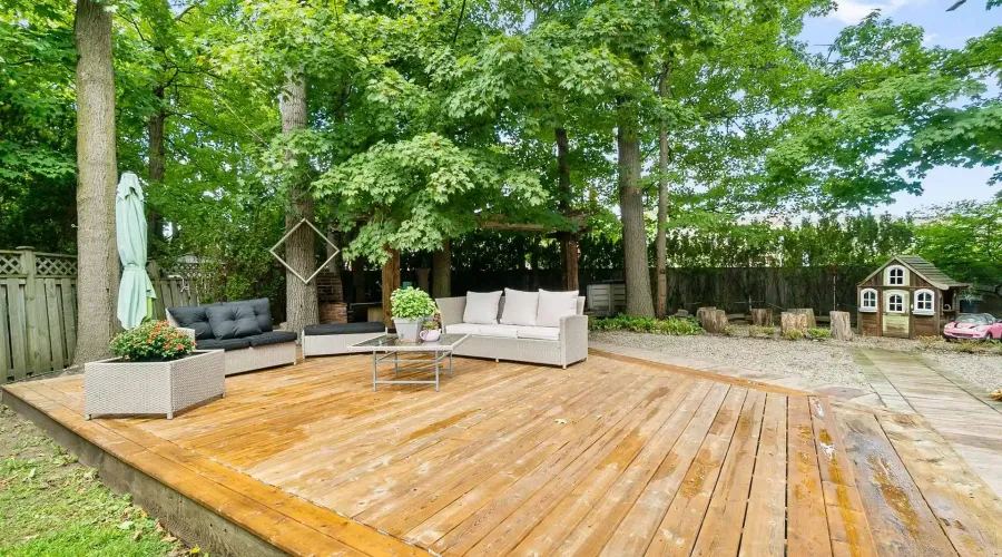 988 Tennyson Avenue, Mississauga, Ontario, L5H 2Z1, Canada, 4 Bedrooms Bedrooms, ,5 BathroomsBathrooms,Residential,For Sale,988 Tennyson Avenue,1988793