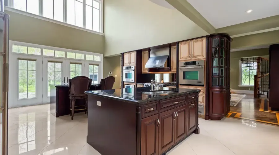 839 Lakeshore Road, Port Colborne, Ontario, L3K 5V3, Canada, 5 Bedrooms Bedrooms, ,5 BathroomsBathrooms,Residential,For Sale,1989798