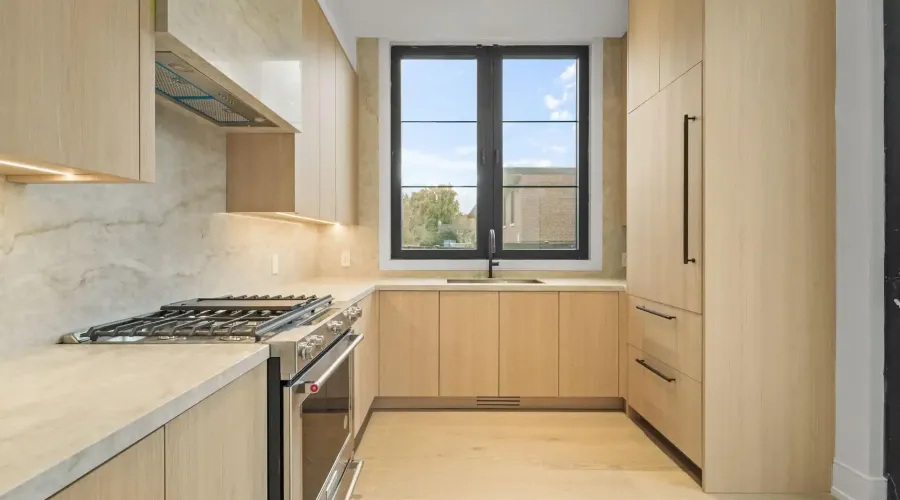 152 Third Line, Oakville, Ontario, L6L 3Z8, Canada, 4 Bedrooms Bedrooms, ,6 BathroomsBathrooms,Residential,For Sale,1989798