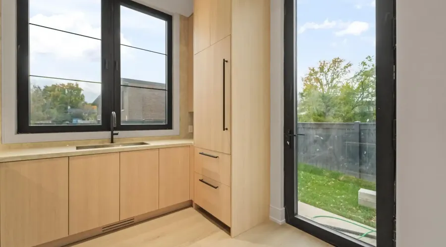 152 Third Line, Oakville, Ontario, L6L 3Z8, Canada, 4 Bedrooms Bedrooms, ,6 BathroomsBathrooms,Residential,For Sale,1989798