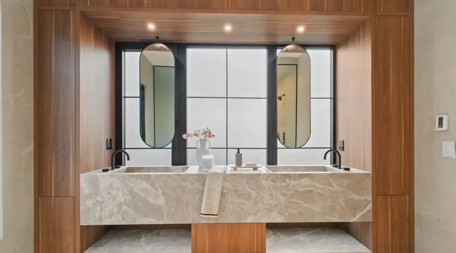 152 Third Line, Oakville, Ontario, L6L 3Z8, Canada, 4 Bedrooms Bedrooms, ,6 BathroomsBathrooms,Residential,For Sale,1989798