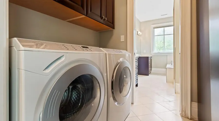 839 Lakeshore Road, Port Colborne, Ontario, L3K 5V3, Canada, 5 Bedrooms Bedrooms, ,5 BathroomsBathrooms,Residential,For Sale,1989798