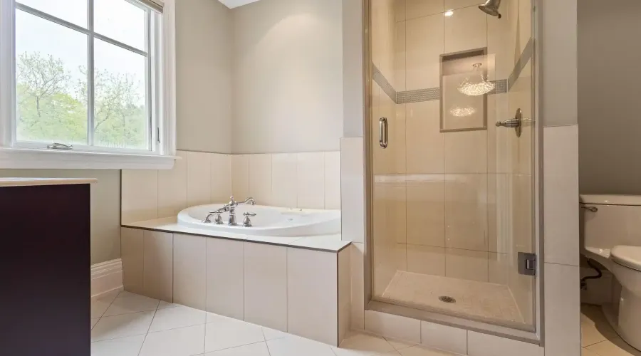 839 Lakeshore Road, Port Colborne, Ontario, L3K 5V3, Canada, 5 Bedrooms Bedrooms, ,5 BathroomsBathrooms,Residential,For Sale,1989798