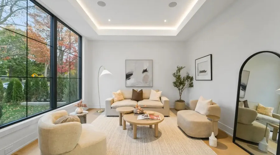 152 Third Line, Oakville, Ontario, L6L 3Z8, Canada, 4 Bedrooms Bedrooms, ,6 BathroomsBathrooms,Residential,For Sale,1989798