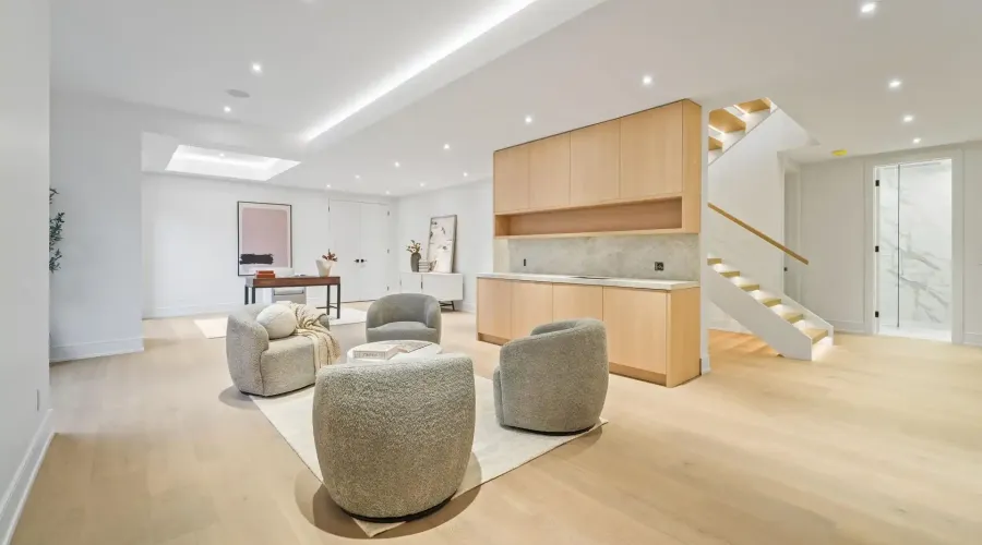 152 Third Line, Oakville, Ontario, L6L 3Z8, Canada, 4 Bedrooms Bedrooms, ,6 BathroomsBathrooms,Residential,For Sale,1989798