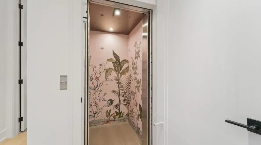 152 Third Line, Oakville, Ontario, L6L 3Z8, Canada, 4 Bedrooms Bedrooms, ,6 BathroomsBathrooms,Residential,For Sale,1989798