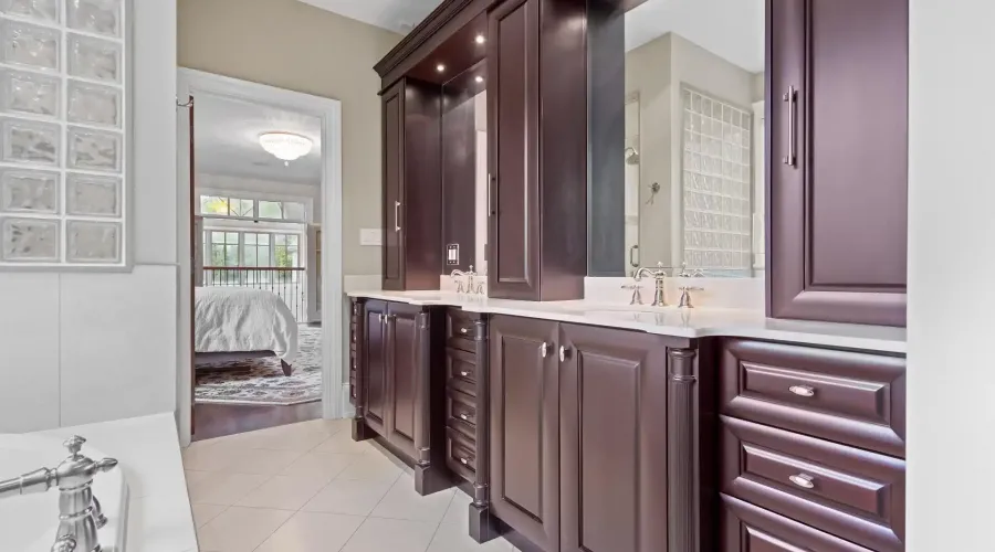 839 Lakeshore Road, Port Colborne, Ontario, L3K 5V3, Canada, 5 Bedrooms Bedrooms, ,5 BathroomsBathrooms,Residential,For Sale,1989798