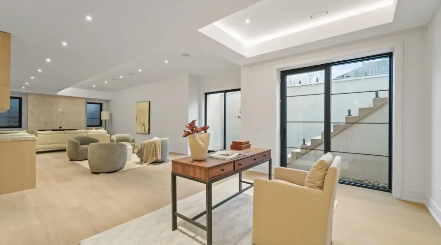 152 Third Line, Oakville, Ontario, L6L 3Z8, Canada, 4 Bedrooms Bedrooms, ,6 BathroomsBathrooms,Residential,For Sale,1989798