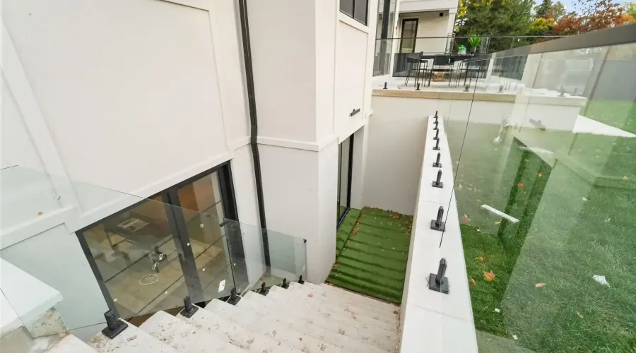 152 Third Line, Oakville, Ontario, L6L 3Z8, Canada, 4 Bedrooms Bedrooms, ,6 BathroomsBathrooms,Residential,For Sale,1989798