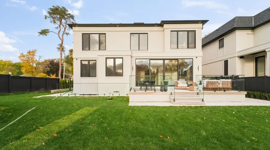 152 Third Line, Oakville, Ontario, L6L 3Z8, Canada, 4 Bedrooms Bedrooms, ,6 BathroomsBathrooms,Residential,For Sale,1989798