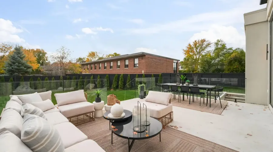 152 Third Line, Oakville, Ontario, L6L 3Z8, Canada, 4 Bedrooms Bedrooms, ,6 BathroomsBathrooms,Residential,For Sale,1989798