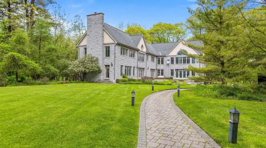 839 Lakeshore Road, Port Colborne, Ontario, L3K 5V3, Canada, 5 Bedrooms Bedrooms, ,5 BathroomsBathrooms,Residential,For Sale,1989798