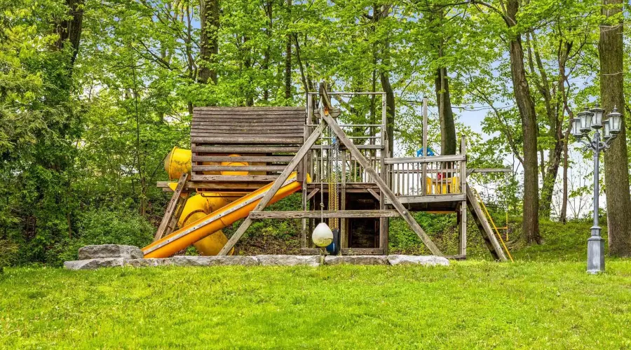 839 Lakeshore Road, Port Colborne, Ontario, L3K 5V3, Canada, 5 Bedrooms Bedrooms, ,5 BathroomsBathrooms,Residential,For Sale,1989798