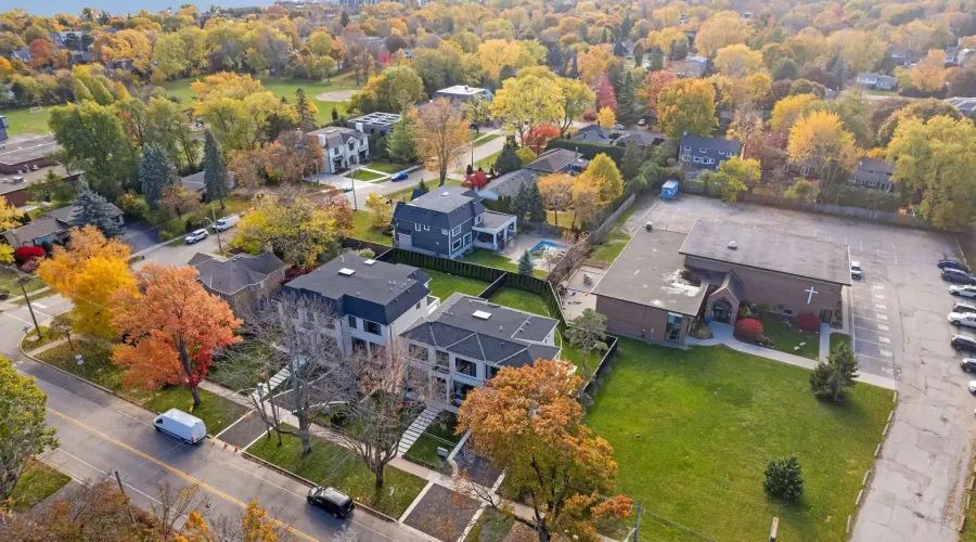 152 Third Line, Oakville, Ontario, L6L 3Z8, Canada, 4 Bedrooms Bedrooms, ,6 BathroomsBathrooms,Residential,For Sale,1989798