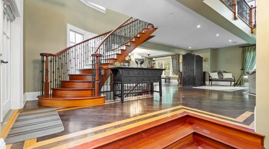 839 Lakeshore Road, Port Colborne, Ontario, L3K 5V3, Canada, 5 Bedrooms Bedrooms, ,5 BathroomsBathrooms,Residential,For Sale,1989798