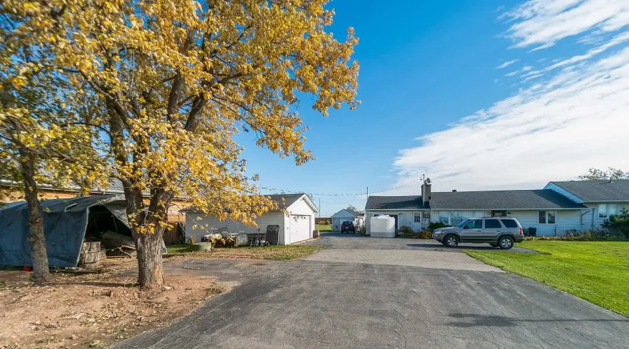 5784 & 9920 Fourth Line & Britannia Rd, Milton, Ontario, L9T 2X8, Canada, 4 Bedrooms Bedrooms, ,4 BathroomsBathrooms,Residential,For Sale,1989799