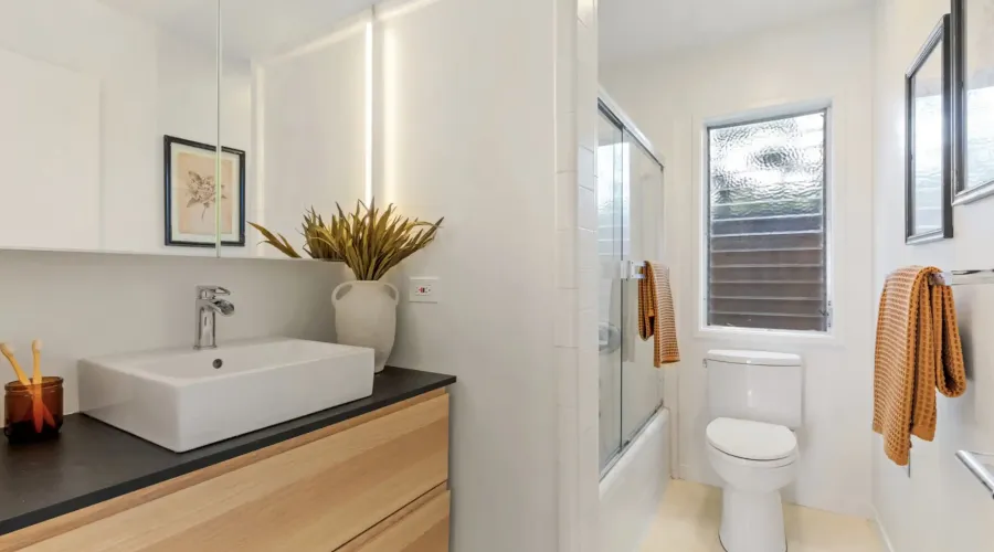 45 West Shore Road, Belvedere, California, United States, 5 Bedrooms Bedrooms, ,3 BathroomsBathrooms,Residential,For Sale,45 West Shore Road,1990052